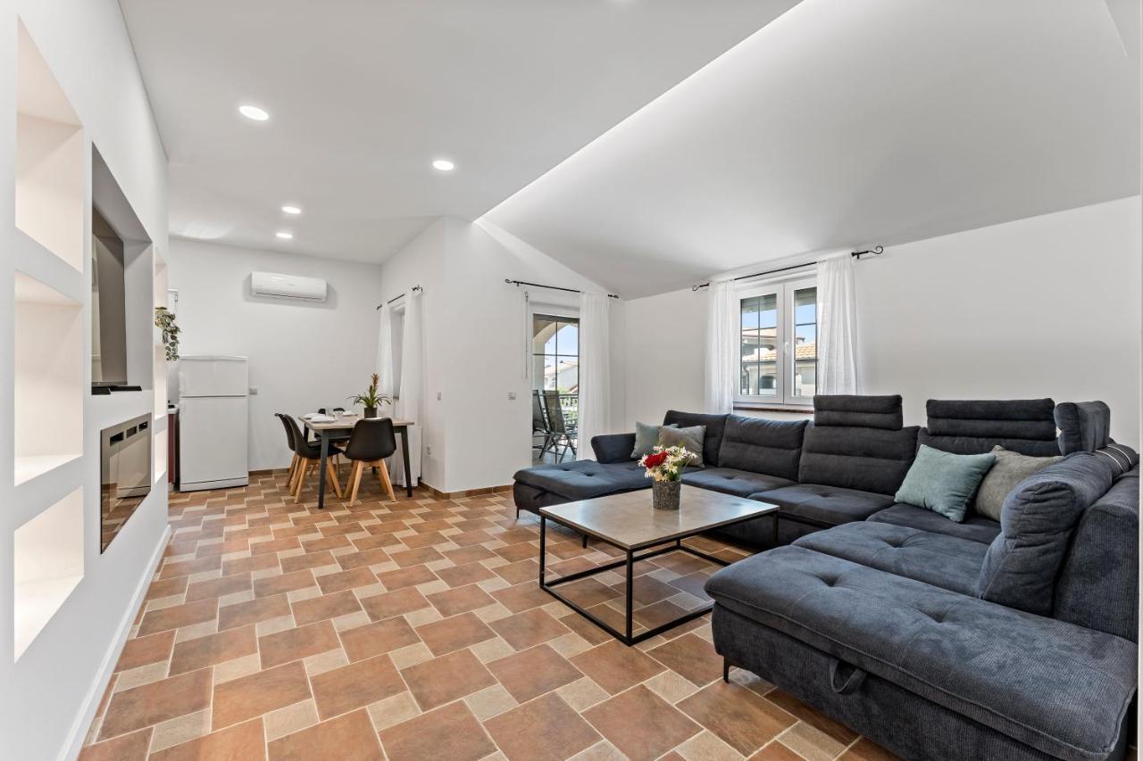 Dominik Apartment